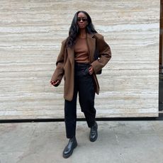 Black trouser outfits: @_livmadeline